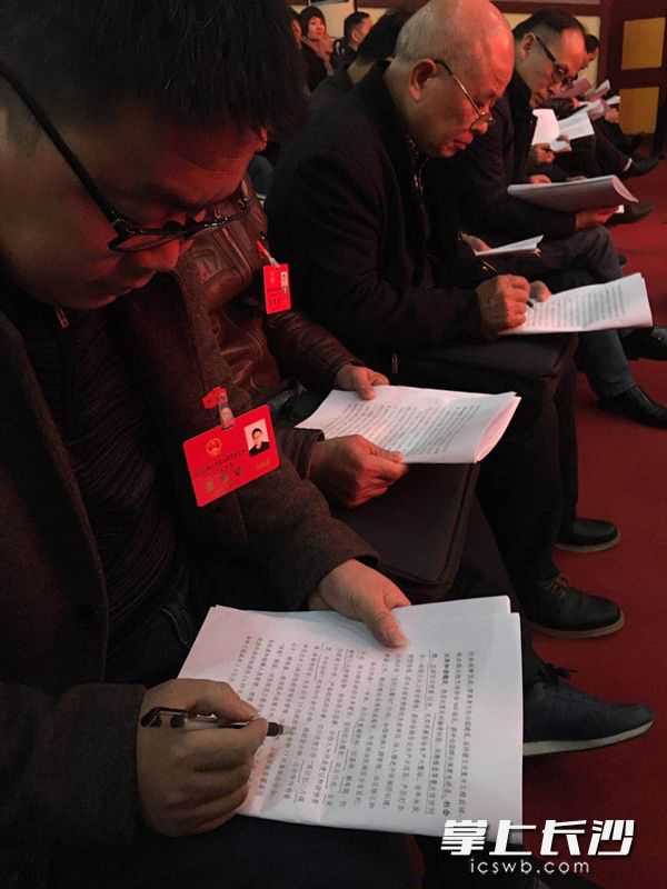 加拿大移民纸和枫叶卡（移民加拿大，为什么要选择萨省雇主担保项目）